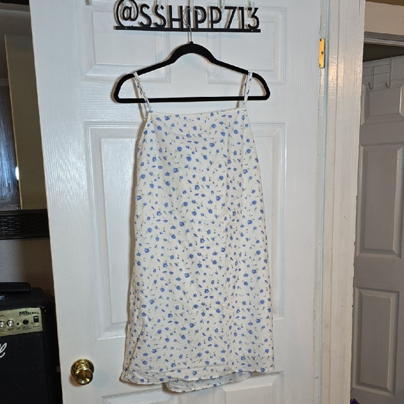 American Eagle Outfitters White and Blue Floral Mini Dress - Picture 1 of 6